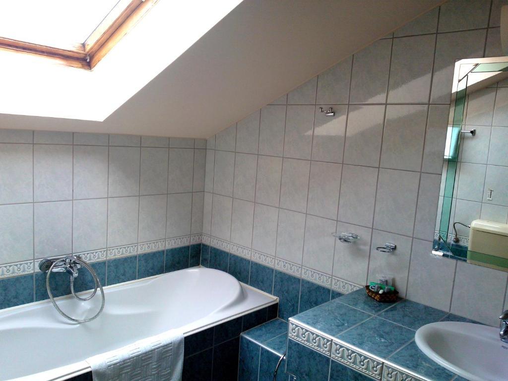 Kolibri Hotel Miskolc Bilik gambar