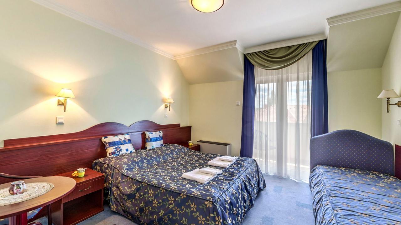 Kolibri Hotel Miskolc Luaran gambar