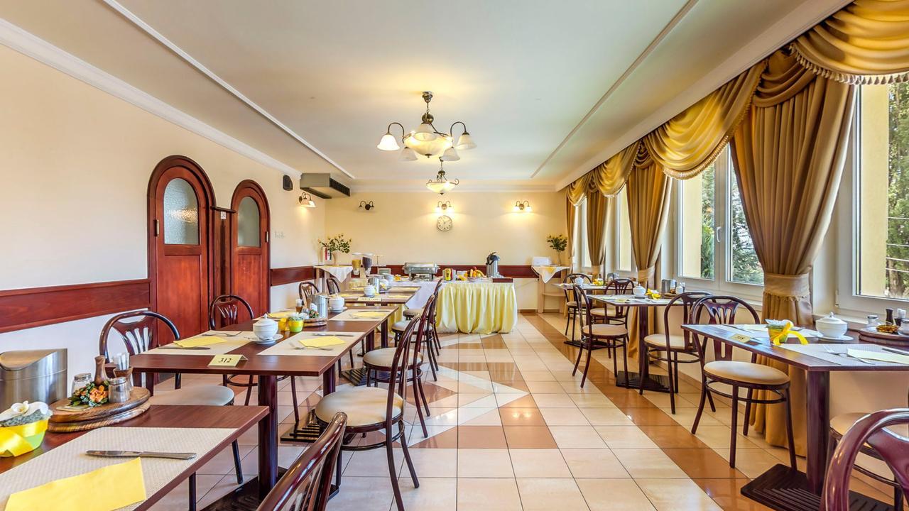 Kolibri Hotel Miskolc Luaran gambar