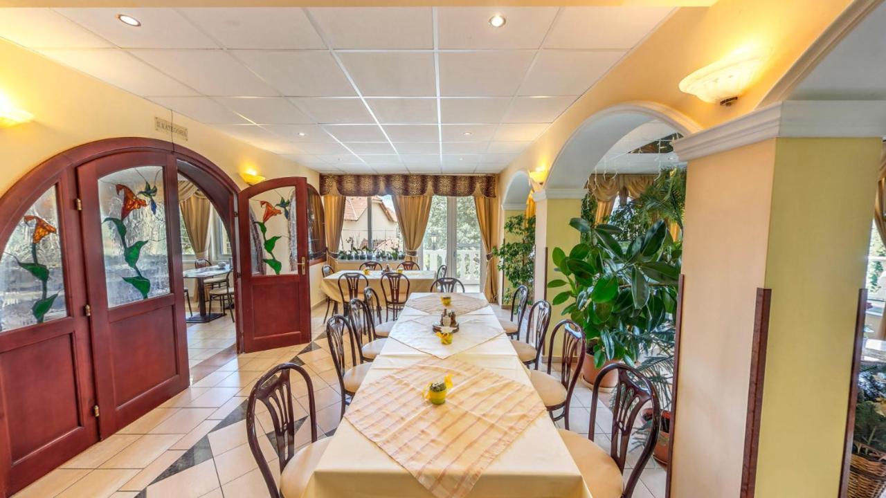 Kolibri Hotel Miskolc Luaran gambar