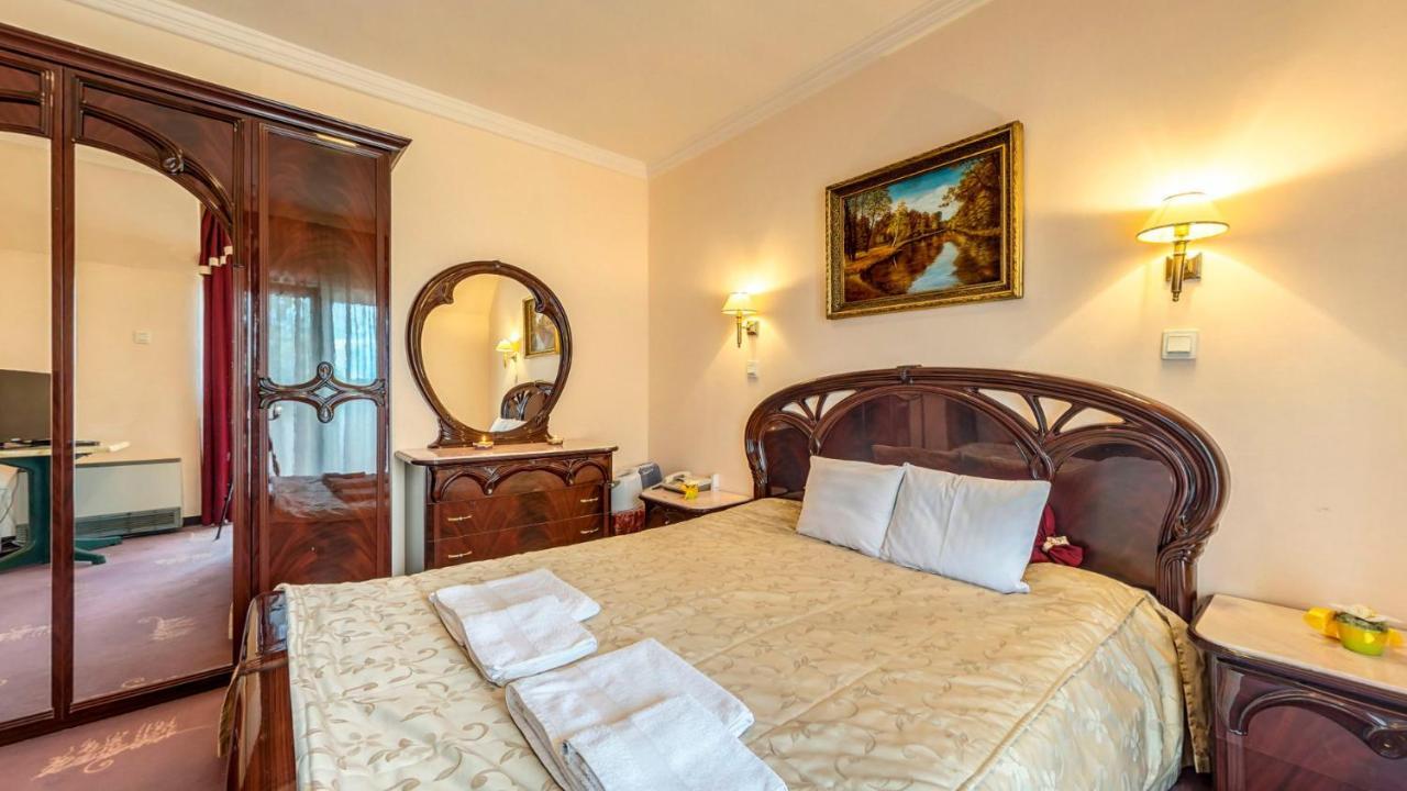 Kolibri Hotel Miskolc Luaran gambar