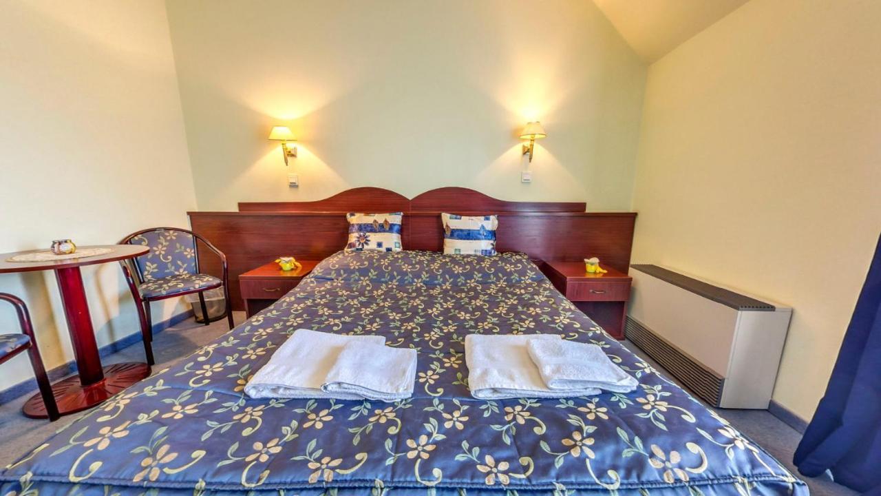 Kolibri Hotel Miskolc Luaran gambar