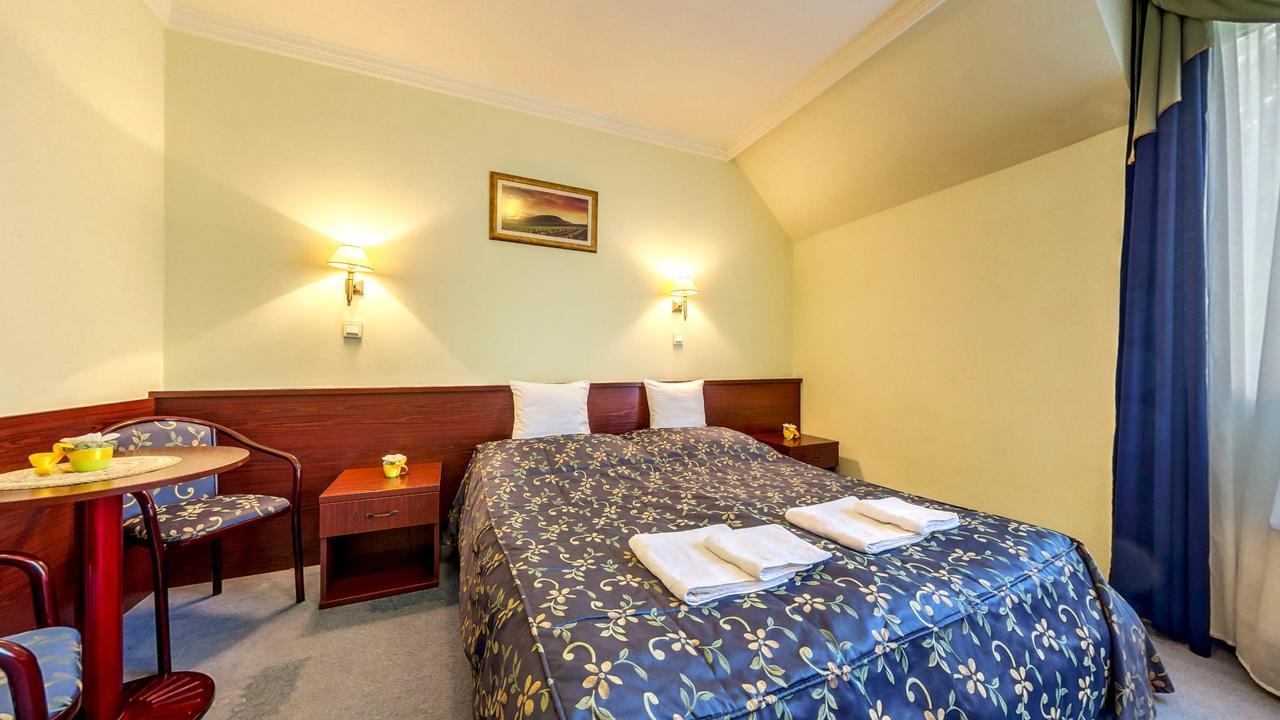 Kolibri Hotel Miskolc Luaran gambar