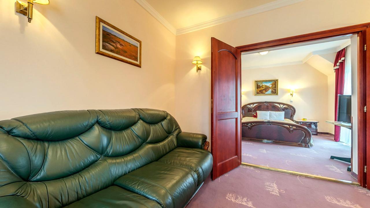 Kolibri Hotel Miskolc Luaran gambar