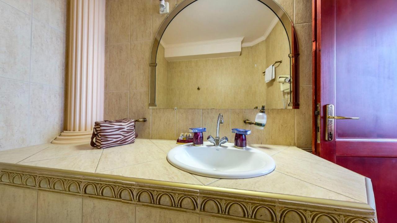 Kolibri Hotel Miskolc Luaran gambar